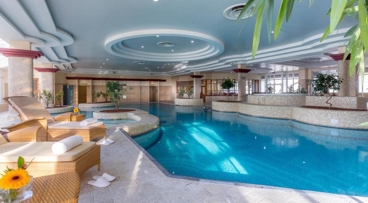 Slieve Russell Hotel 밸리코넬 외부 사진